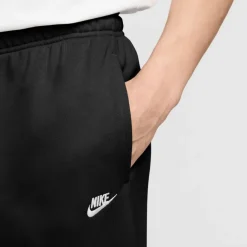 Nike · CLUB
