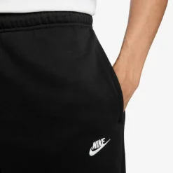 Nike · CLUB