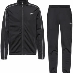 Nike · CLUB