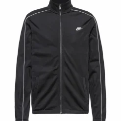 Nike · CLUB