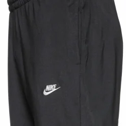Nike · CLUB