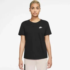 Nike · Club