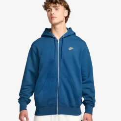 Nike · Club