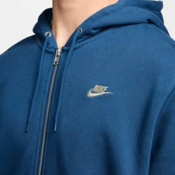 Nike · Club