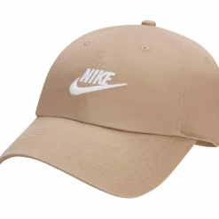 Nike · Club Futura