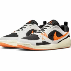 Nike · CMFT ERA