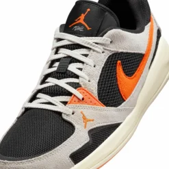 Nike · CMFT ERA