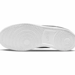 Nike · Court Vision