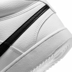 Nike · Court Vision