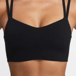 Nike · DRI-FIT ALATE TRACE
