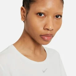 Nike · Dri-FIT One Luxe