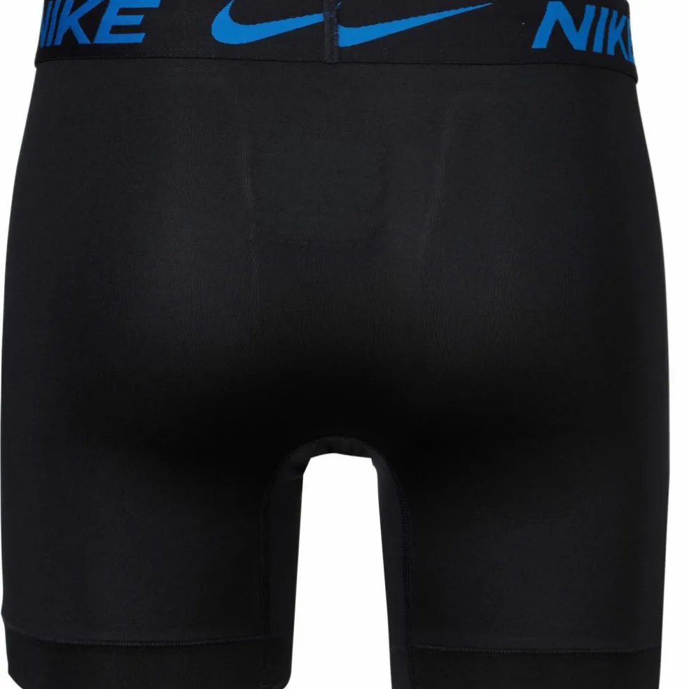 Nike · ESSENTIAL MICRO