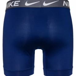 Nike · ESSENTIAL MICRO