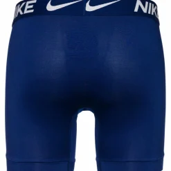 Nike · ESSENTIAL MICRO