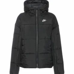 Nike · Essentials