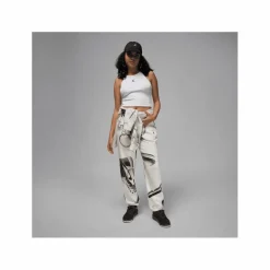 Nike · Essentials Tanktop Damen Weiß
