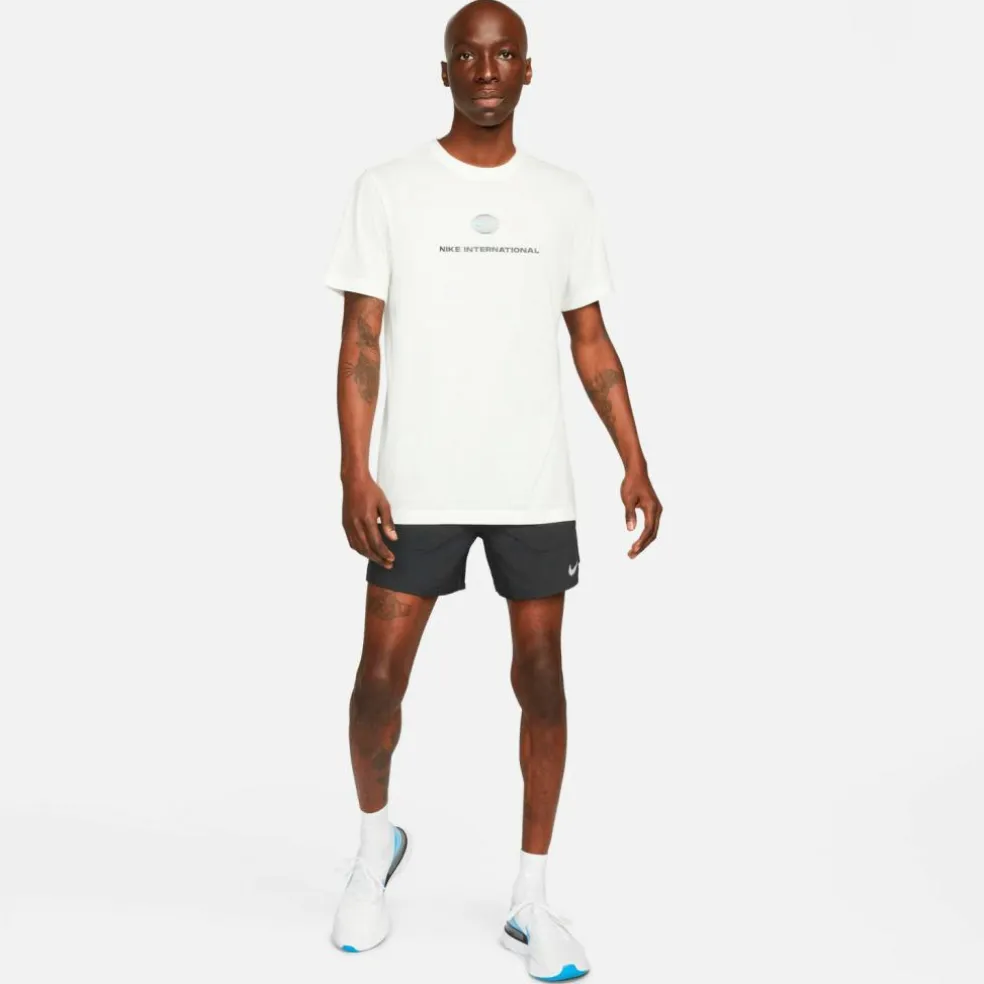 Nike · Flex Stride