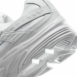 Nike · INITIATOR