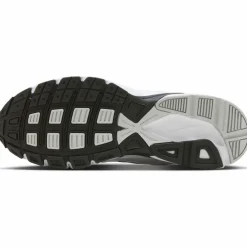 Nike · Initiator