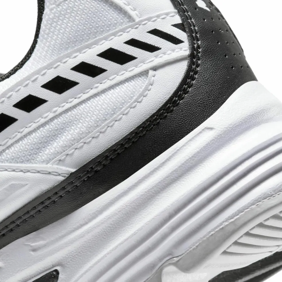 Nike · Initiator