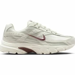 Nike · INITIATOR
