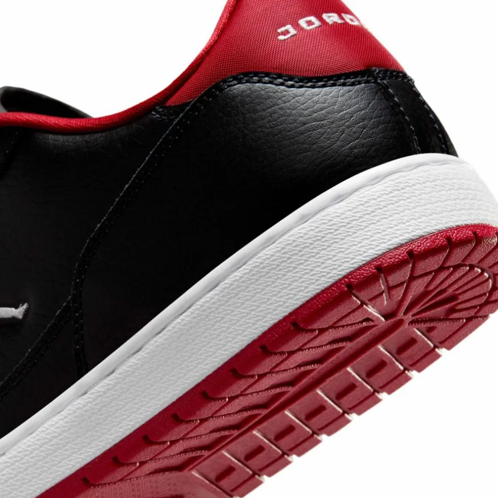 Nike · JORDAN COURT CONNECT