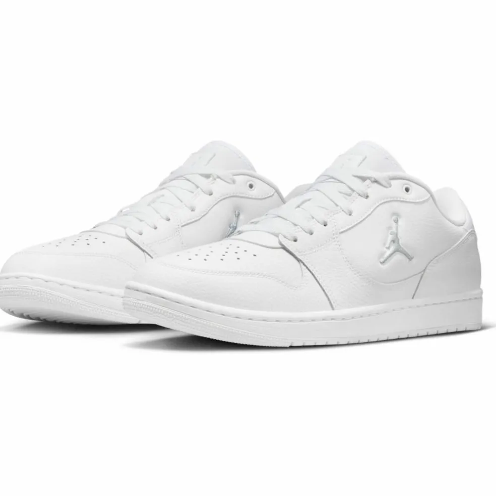 Nike · JORDAN COURT CONNECT