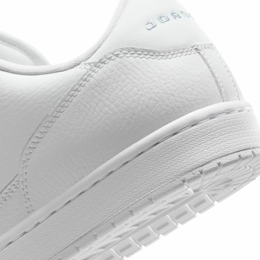 Nike · JORDAN COURT CONNECT