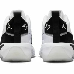 Nike · JORDAN MAX AURA 7