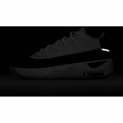 Nike · JORDAN MAX AURA 7