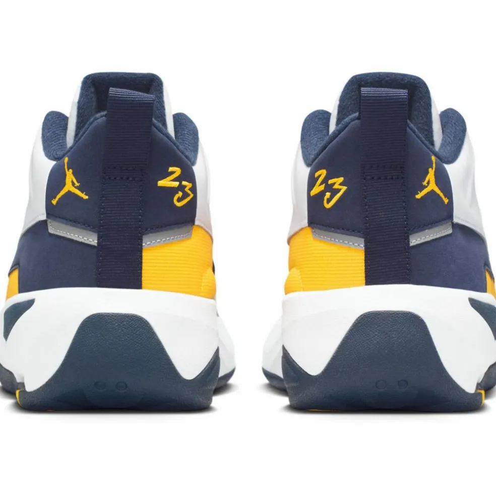 Nike · JORDAN MAX AURA 7