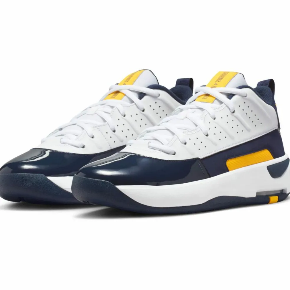 Nike · JORDAN MAX AURA 7