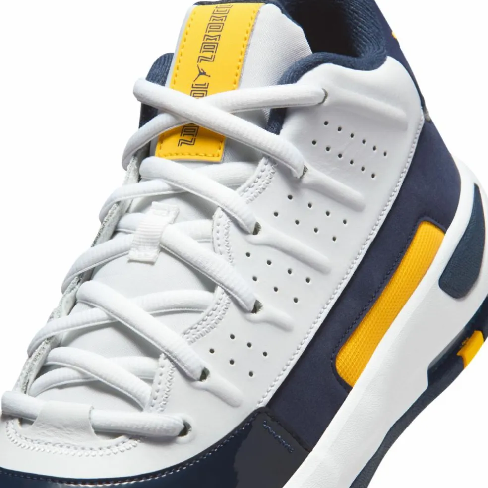 Nike · JORDAN MAX AURA 7