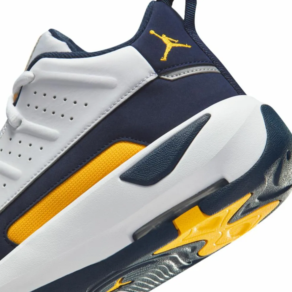 Nike · JORDAN MAX AURA 7