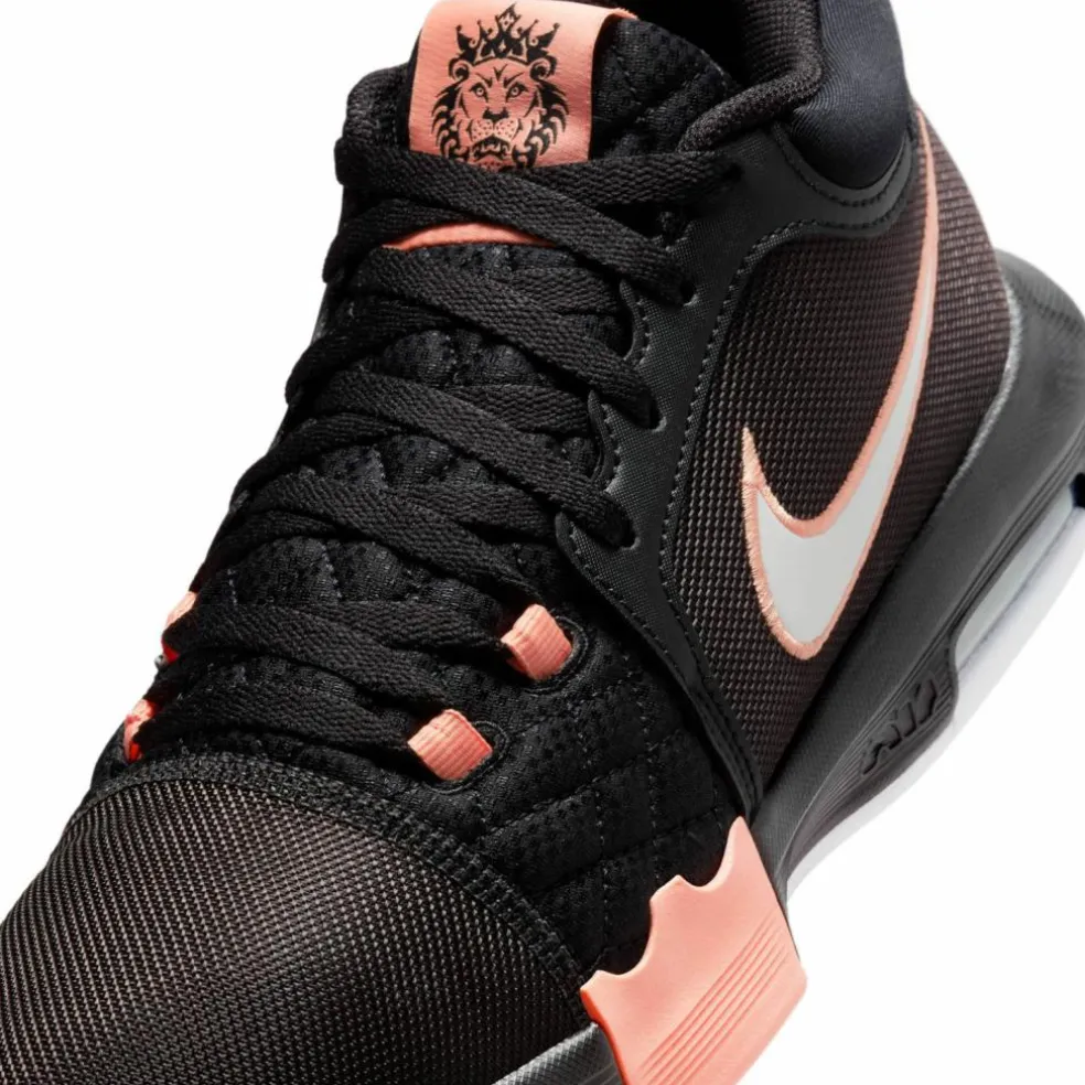Nike · LEBRON WITNESS VIII