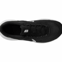 Nike · Legend Essential 3