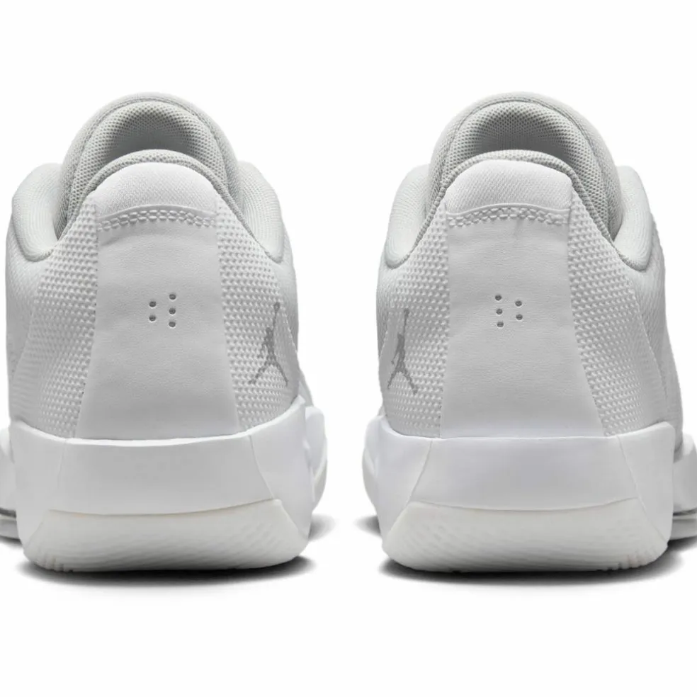 Nike · LUKA .77