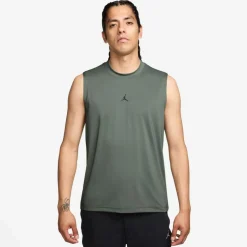 Nike · M J DF SPT ESS SLVS TOP