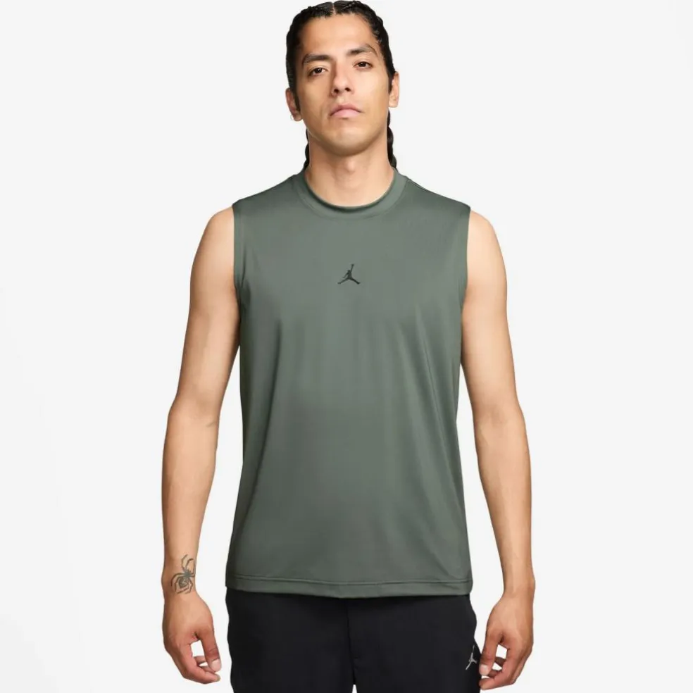 Nike · M J DF SPT ESS SLVS TOP