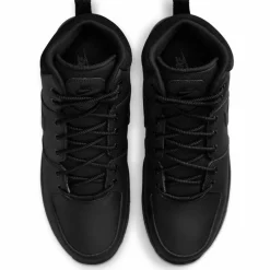 Nike · MANOA