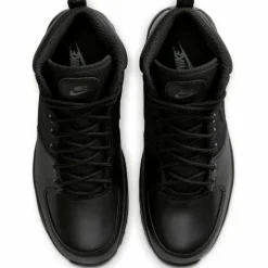 Nike · MANOA