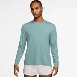 Nike · MILER