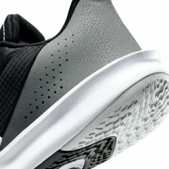 Nike · NIKE PRECISION VII