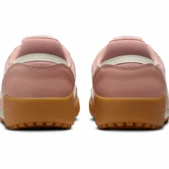 Nike · NIKE TERRA MANTA