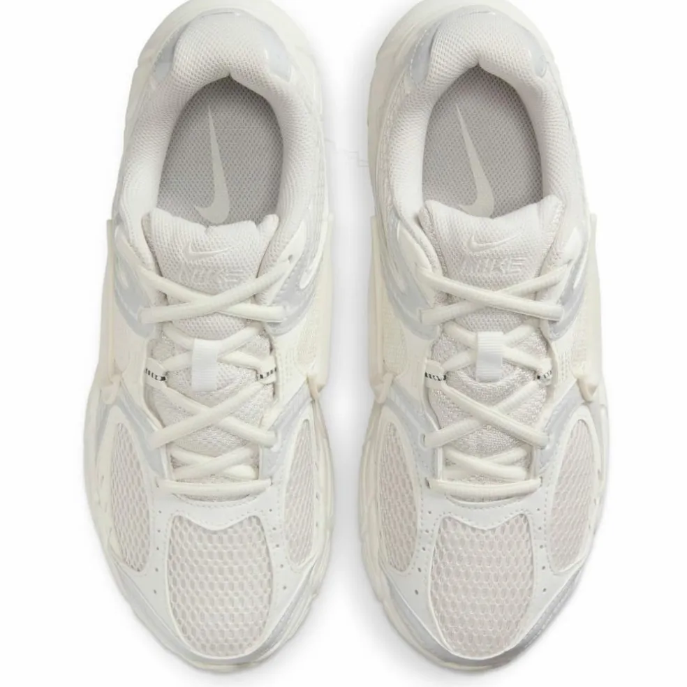 Nike · NIKE V5 RNR