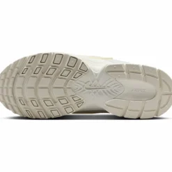 Nike · NIKE V5 RNR