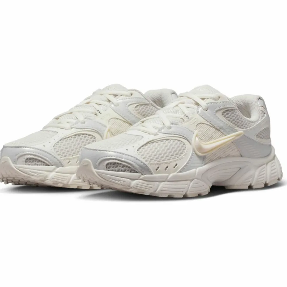 Nike · NIKE V5 RNR