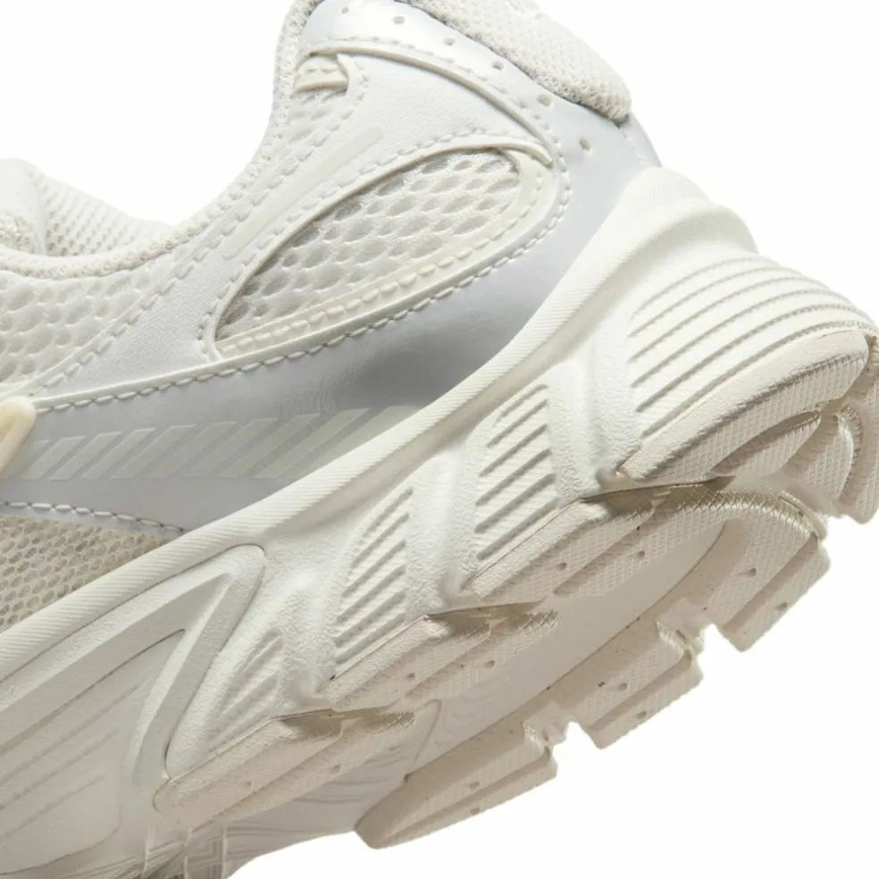 Nike · NIKE V5 RNR