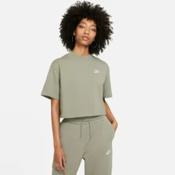 Nike · NSW