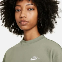 Nike · NSW